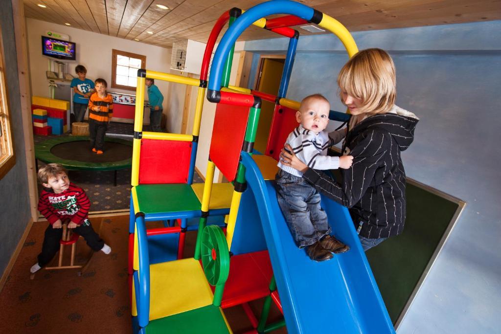 Familienhotel Alpina Breil/Brigels Ngoại thất bức ảnh