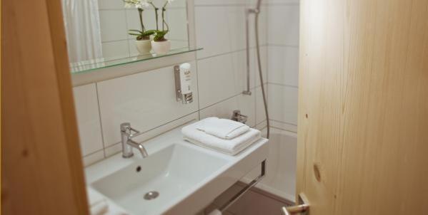 Familienhotel Alpina Breil/Brigels Ngoại thất bức ảnh